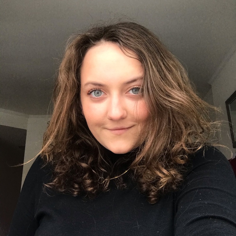 Meet your Posher, Simone